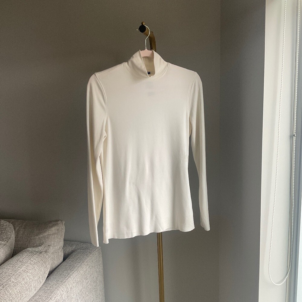 Kit and Ace Lightweight Turtleneck